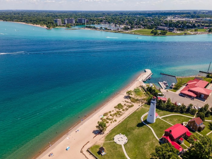 St clair river ship traffic